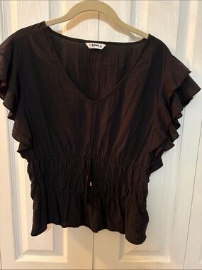 Ciso Black V-Neck Blouse with Ruffled Short Sleeves